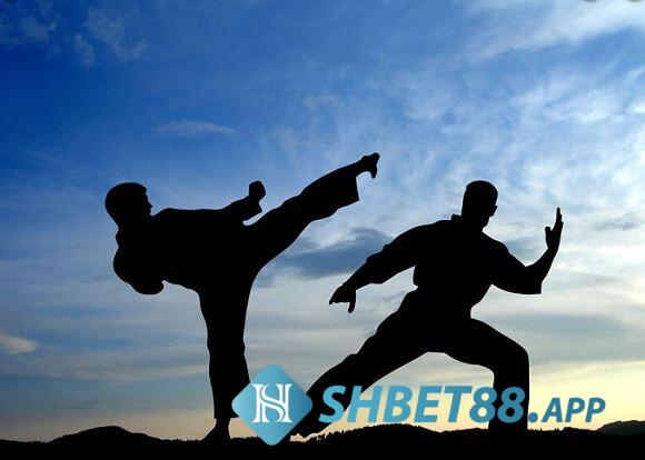 Chiêm bao đánh nhau với bạn thân